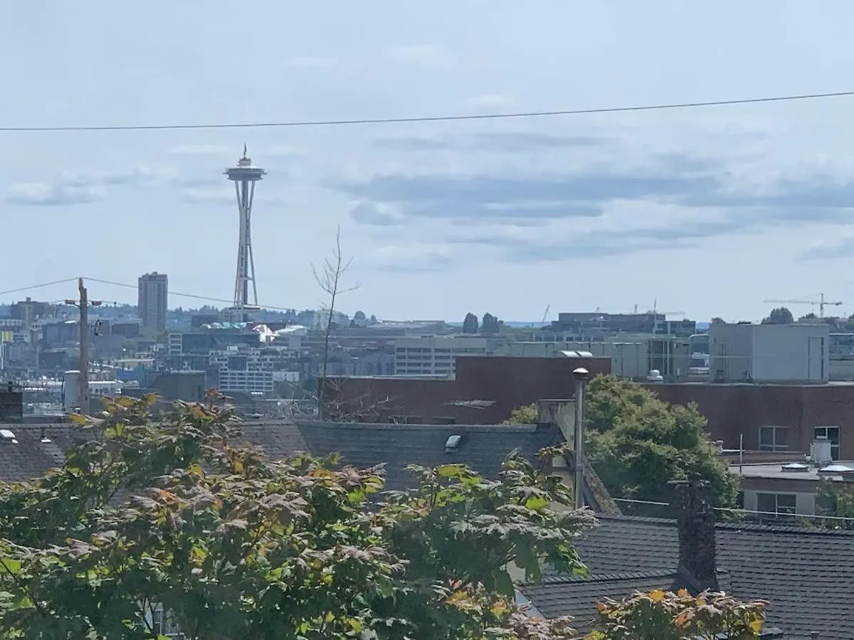 Seattle Urban Village-Private Room-Cascade